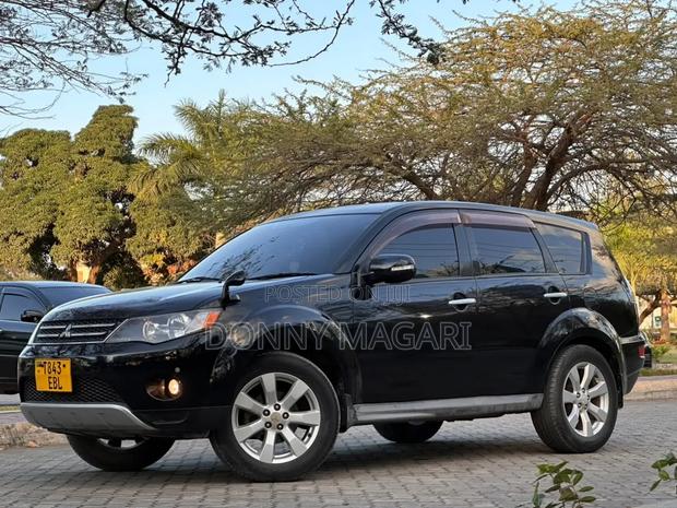 Mitsubishi Outlander 2011 Black