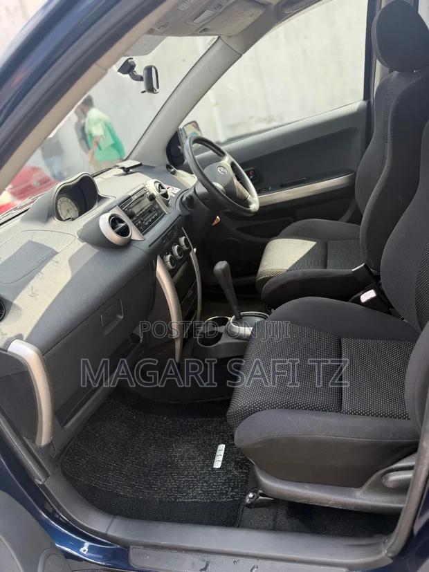 Toyota IST 2004 Blue