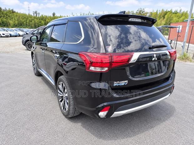 Mitsubishi Outlander 2016 Black