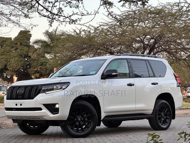 Toyota Land Cruiser Prado 2.7 2023 White