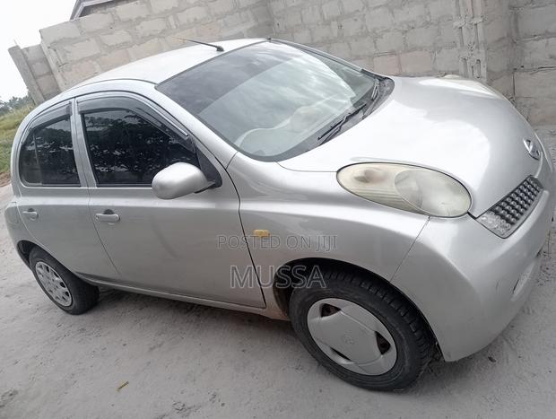 Nissan March 1.5 FWD 2009 Gray