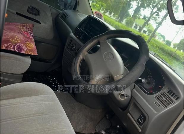 Toyota Noah 2001 White