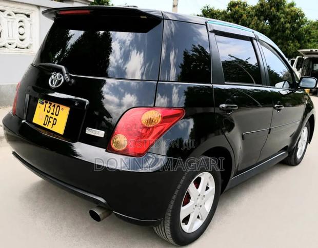 Toyota IST 2005 Black