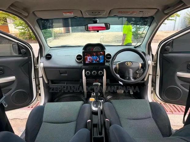 Toyota IST 2004 White