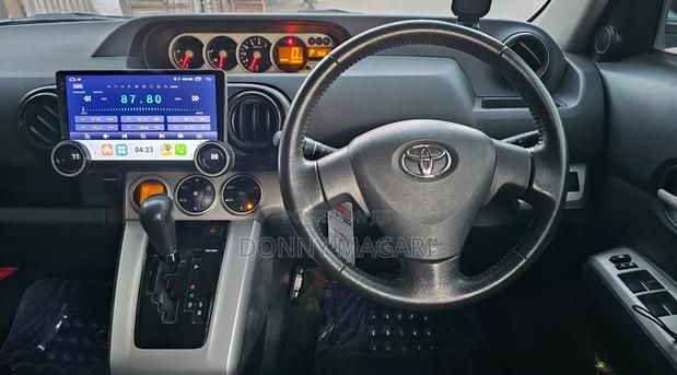 Toyota Corolla Rumion 2010 White