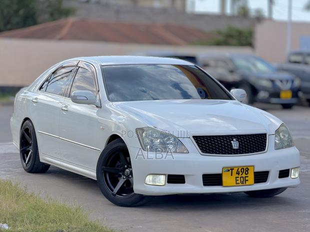 Toyota Crown 2007 White
