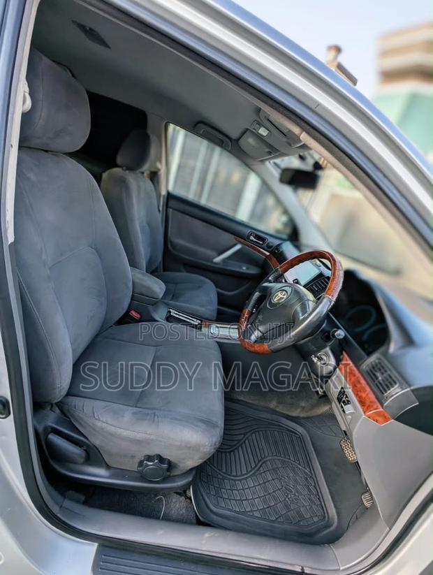 Toyota Allion 2005 Silver