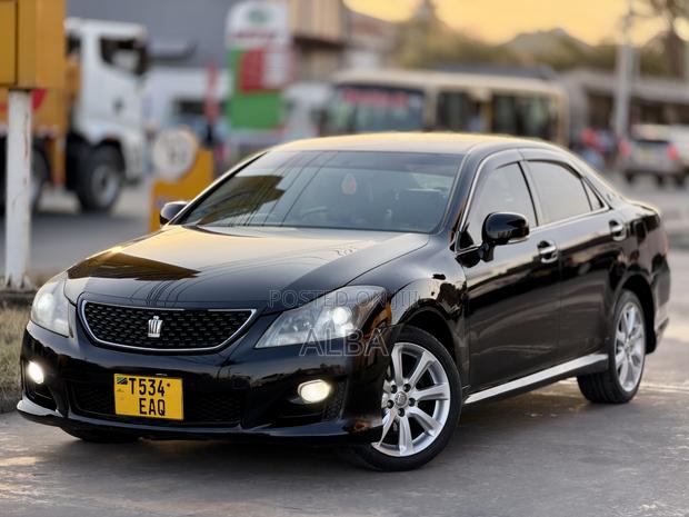 Toyota Crown 2009 Black