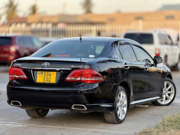 Toyota Crown 2009 Black