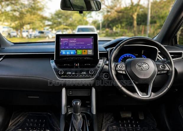 Toyota Corolla Cross 2025 Beige