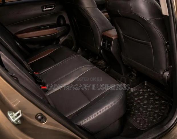 Toyota Corolla Cross 2025 Beige