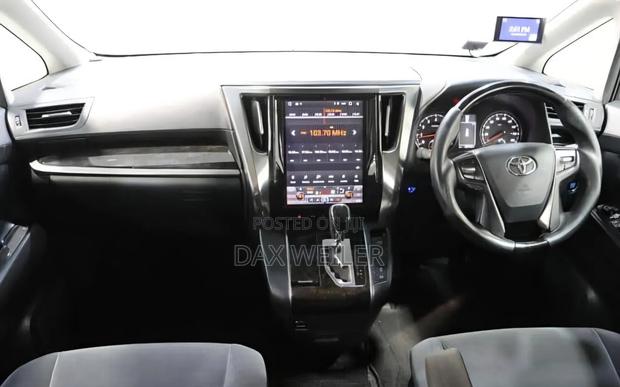Toyota Vellfire 2015 White