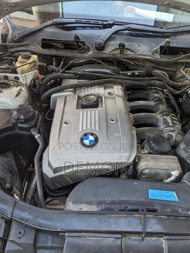 BMW 3 Series 325i RWD 2006 Silver