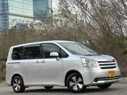 Toyota Noah 2008 Silver for sale