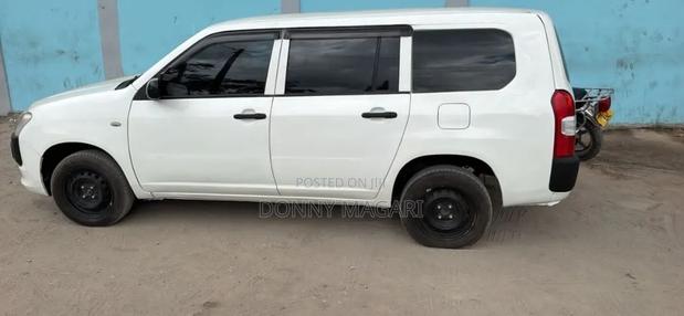 Toyota Probox 2005 White