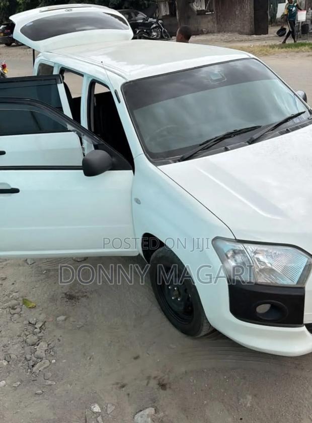 Toyota Probox 2005 White