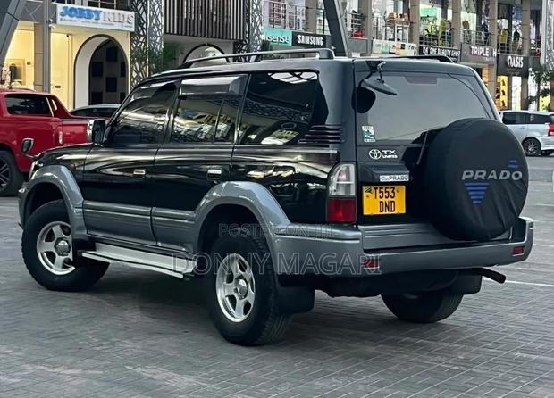 Toyota Land Cruiser Prado 2001 Black