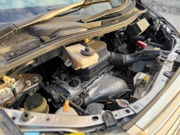Toyota Alphard 2004 Gold
