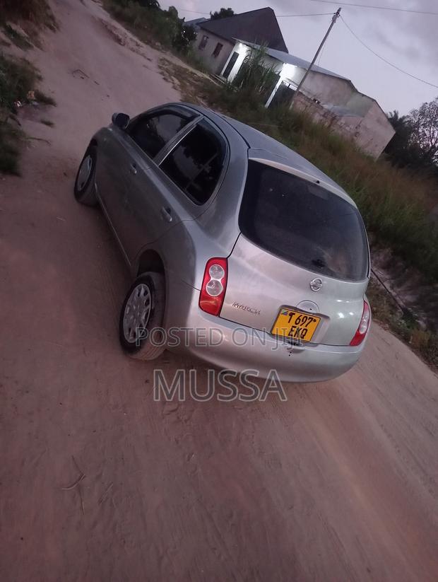 Nissan March 1.5 FWD 2009 Gray