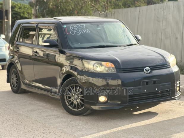 Toyota Corolla Rumion 2009 Black
