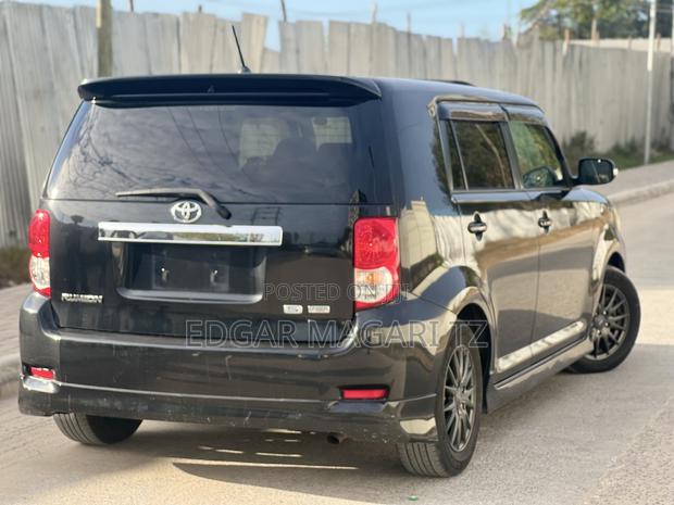 Toyota Corolla Rumion 2009 Black