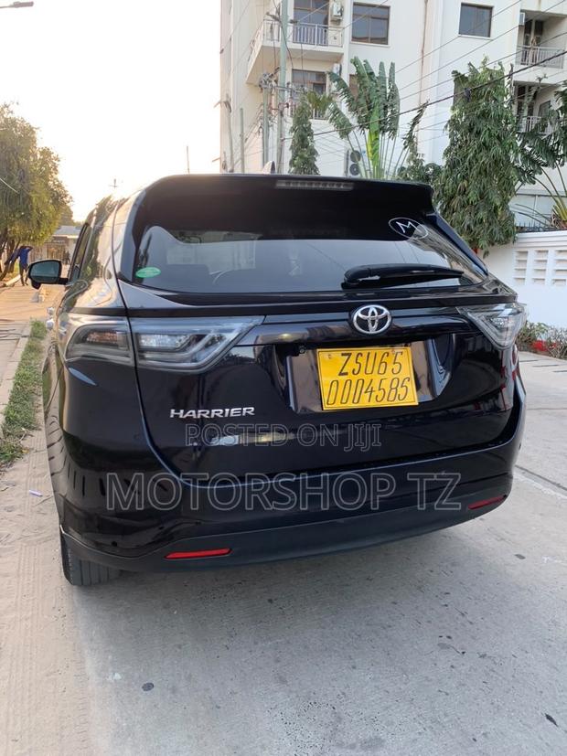 Toyota Harrier 2.0 2015 Black