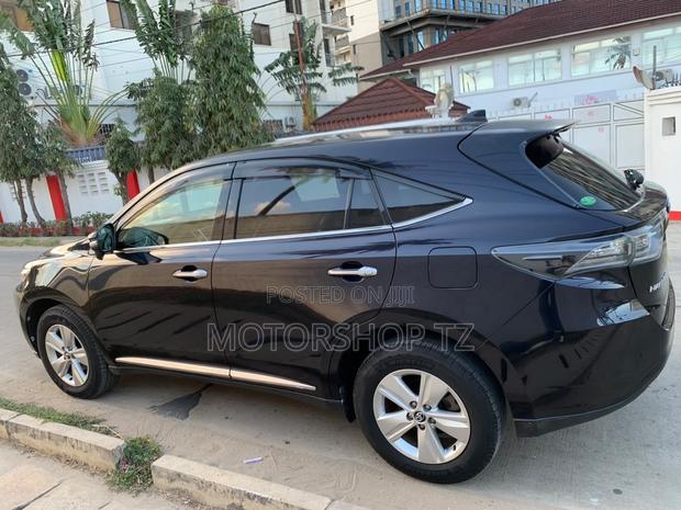 Toyota Harrier 2.0 2015 Black