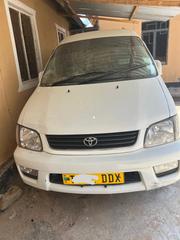 Toyota Noah 2002 White for sale