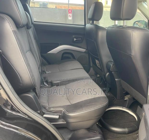 Mitsubishi Outlander 2010 Black