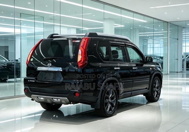 Nissan X-Trail 2.0 Petrol AWD 2013 Black