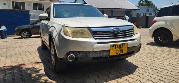 Subaru Forester Automatic 2005 White