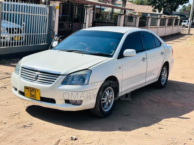 Toyota Premio 2005 White