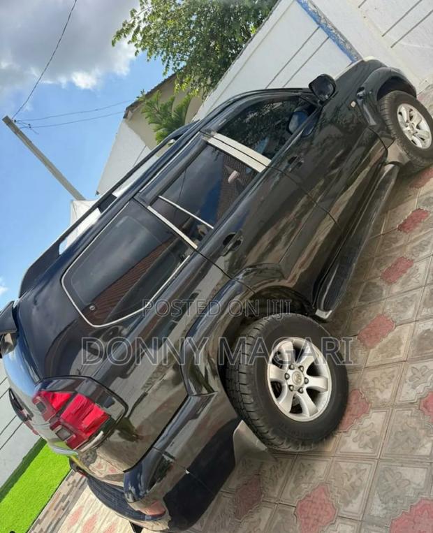 Toyota Land Cruiser Prado 2005 Black