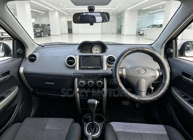 Toyota IST 2004 White