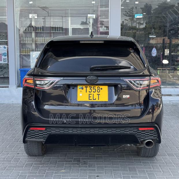 Toyota Harrier 2.0 2014 Black