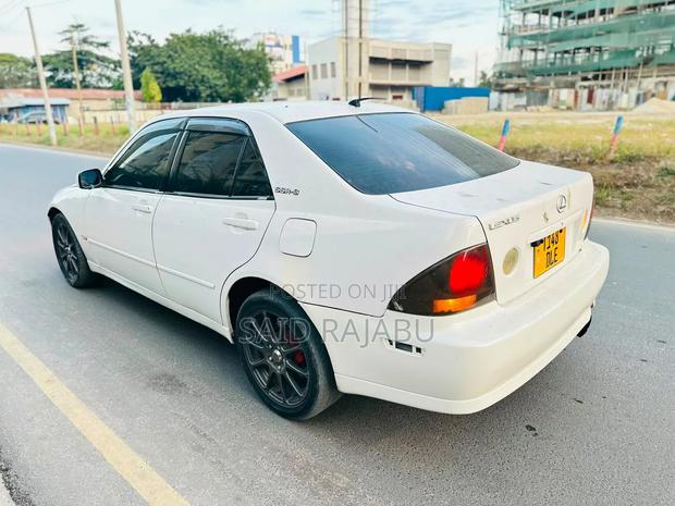 Toyota Altezza 2004 White