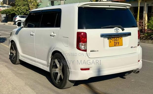 Toyota Corolla Rumion 2008 White