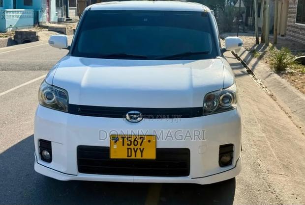 Toyota Corolla Rumion 2008 White