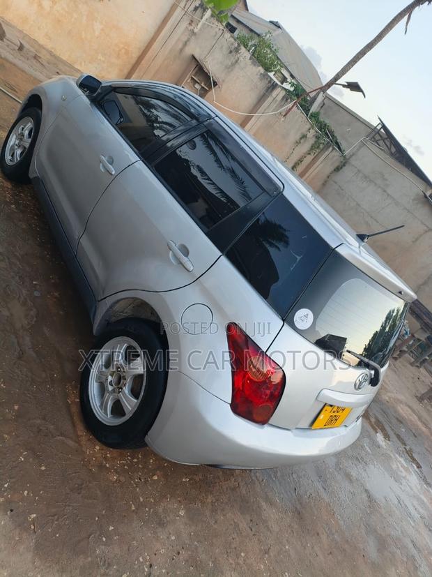 Toyota IST 2003 Silver