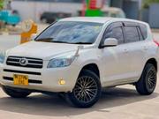Toyota RAV4 2009 Off white for sale