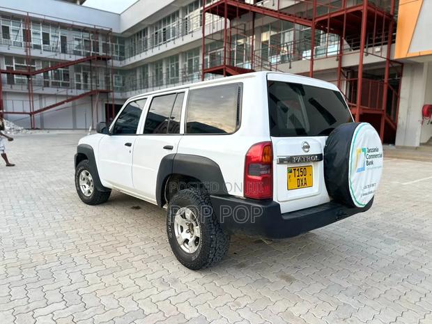 Nissan Patrol 3.0 GRX 2008 White