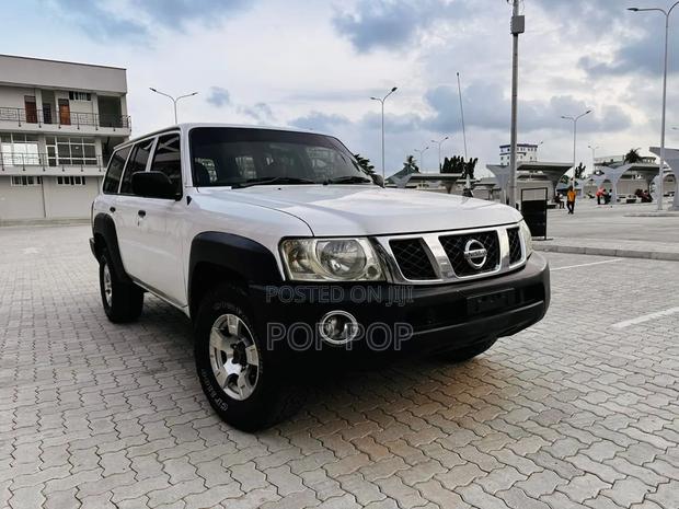 Nissan Patrol 3.0 GRX 2008 White