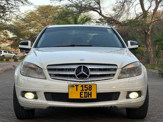 Mercedes-Benz C-Class 2009 White