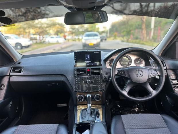 Mercedes-Benz C-Class 2009 White