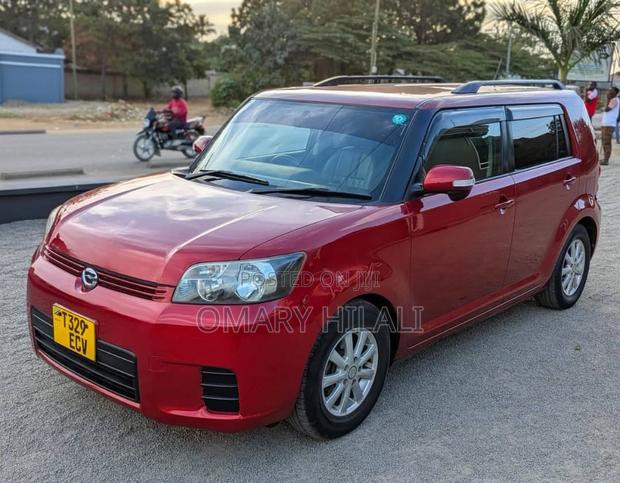 Toyota Corolla Rumion 2008 Red