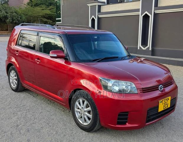 Toyota Corolla Rumion 2008 Red