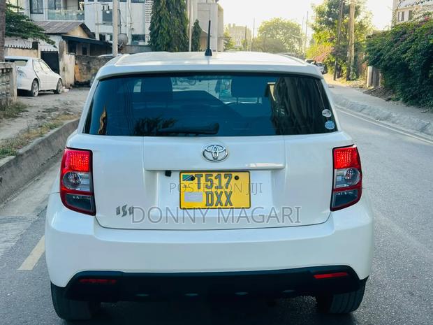 Toyota IST 2008 White