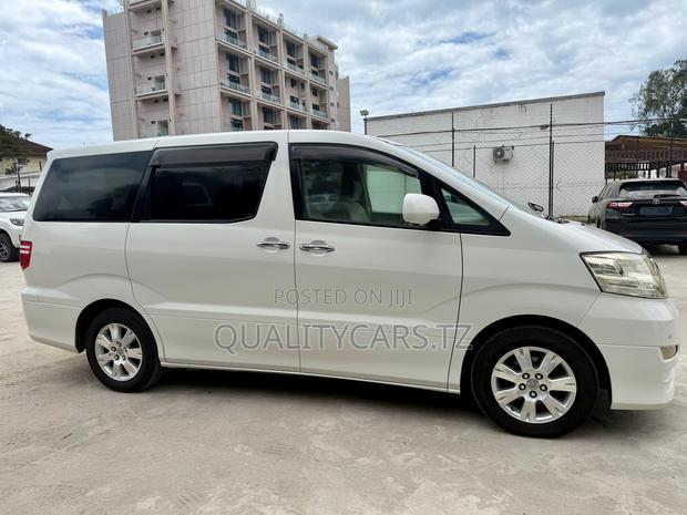 Toyota Alphard 2006 White
