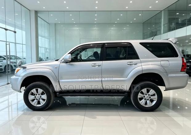 Toyota Hilux Surf 2007