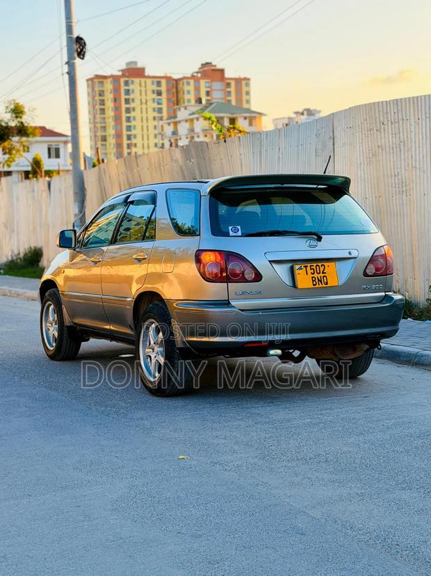 Toyota Harrier 2002 Silver